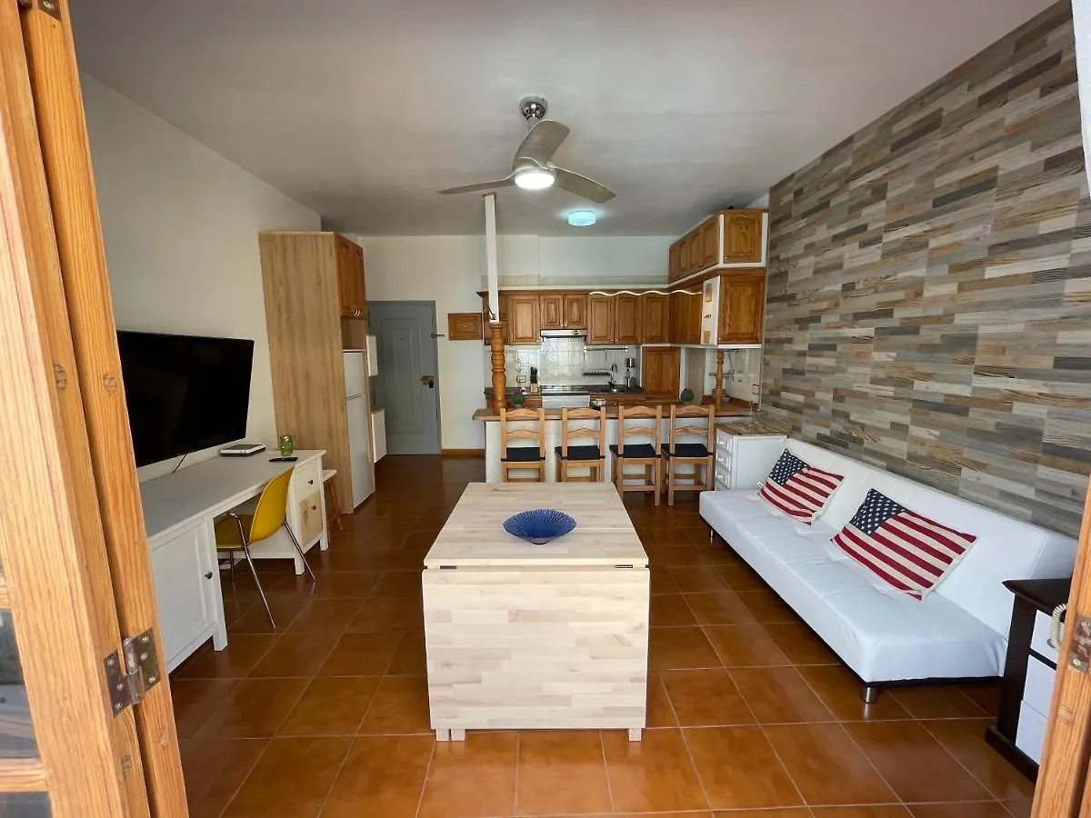 Apartamento candelaria vacaciones centro, playa 20 metros, in center holidays beach at 20 meters