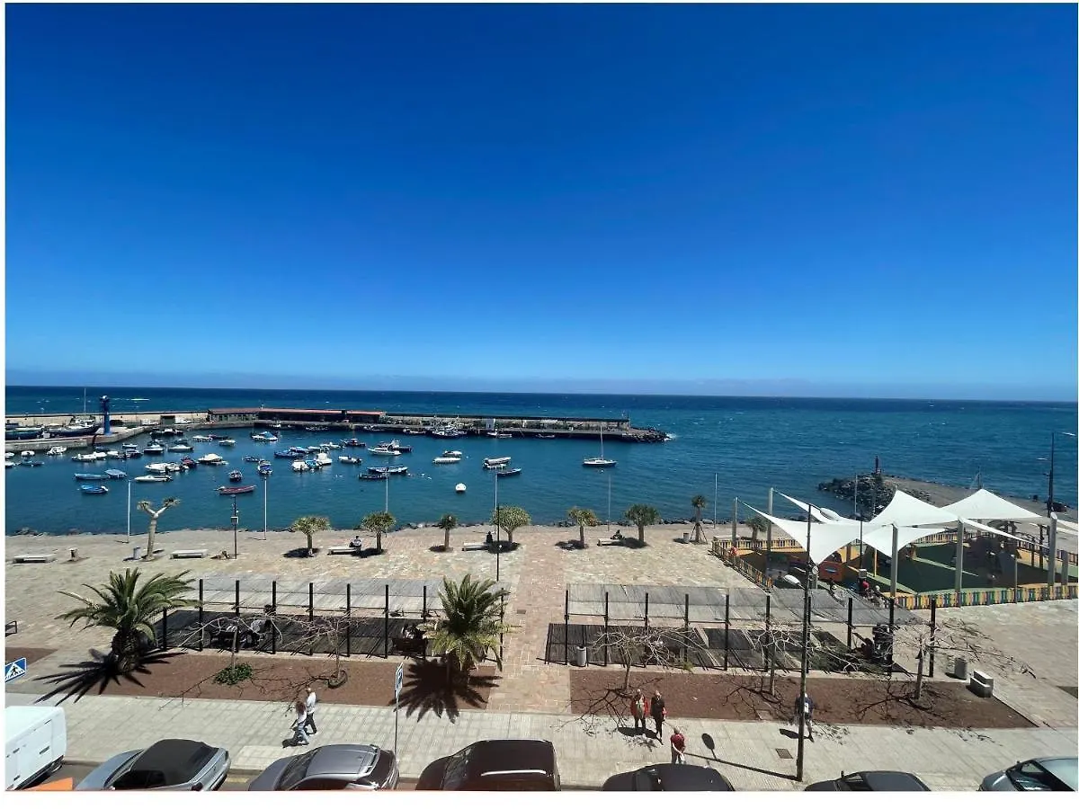 candelaria vacaciones centro, playa 20 metros, in center holidays beach at 20 meters